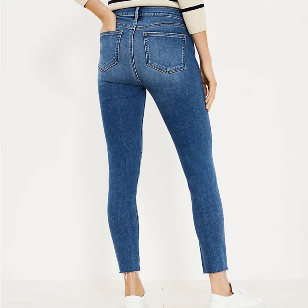 Loft Curvy Skinny Jean Size 16